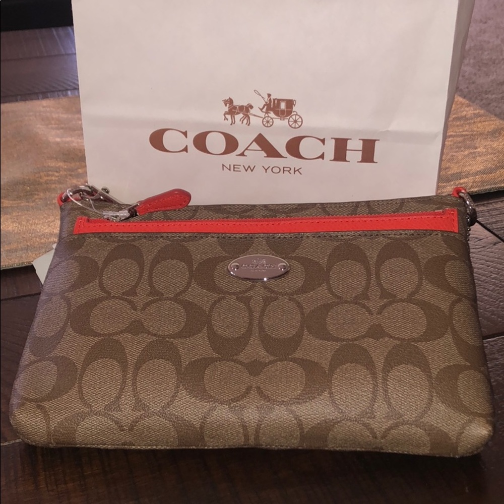NWT COACH Signature PVC Pop Pouch Wristlet